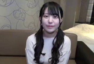 《手捏了一下胸前的小兔子视频》韩语在线观看-科幻...